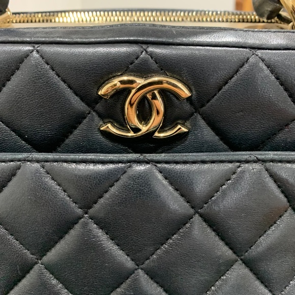 CHANEL Lambskin Quilted Trendy CC Bowling Bag Black Gold Hardware classic - Picture 9 of 16